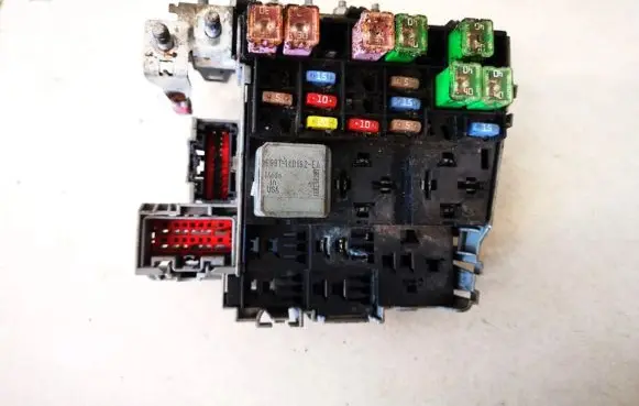 Ford Mondeo MK IV Fuse box set 6g9114n073ab 6g91-14n073-ab