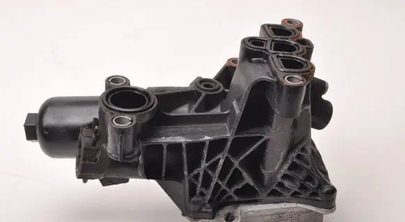Skoda Octavia Mk4 Oil filter mounting bracket 05L115389K