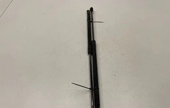 Opel Corsa D Tailgate/trunk strut/damper 13182537 28UZ0246