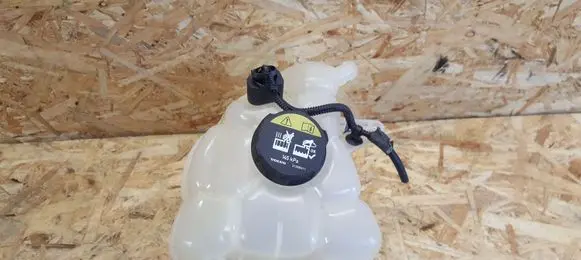 Volvo S90, V90 Coolant expansion tank/reservoir 31338291