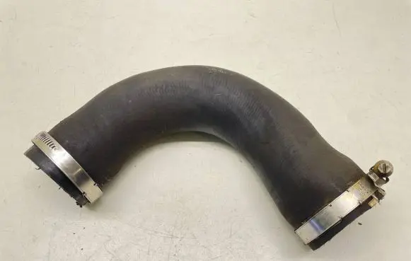 Volkswagen Golf VI Intercooler hose/pipe