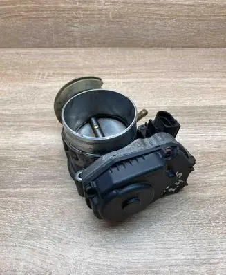 Audi A6 S6 C5 4B Throttle valve 078133063AK 408237221