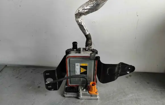 Volvo C40 Coolant heater 32352954 32400533