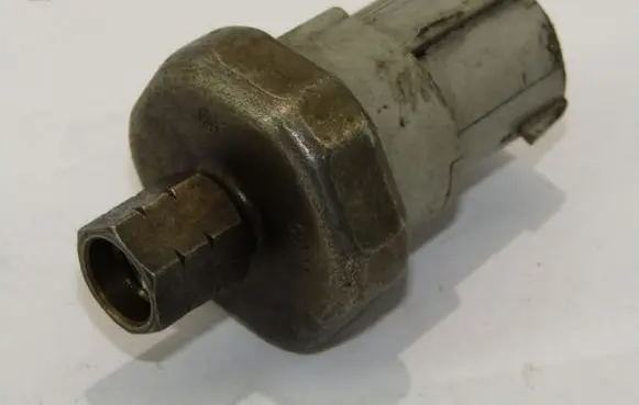 Ford Transit - Tourneo Connect Oil pressure sensor F42H19D594AA
