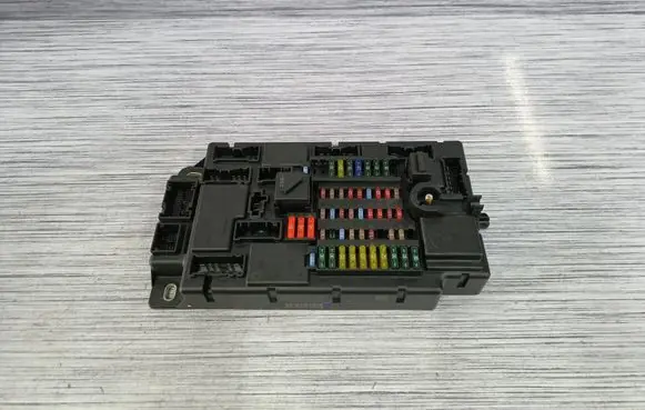 Mini One - Cooper Coupe R56 Fuse box set 3457413 61353457413