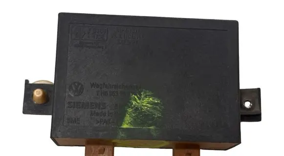 Volkswagen Transporter - Caravelle T4 Immobilizer control unit/module 1H0953257BB