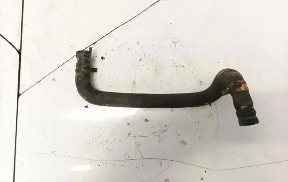 Hyundai Lantra II Engine coolant pipe/hose