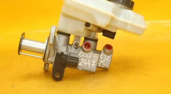 Volkswagen Golf VII Master brake cylinder 1K0945459A 5N0945459A