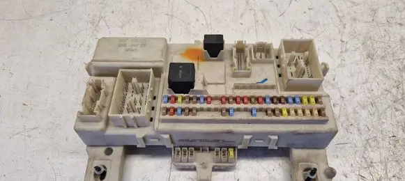 Volvo V50 Fuse module 30765471 00046859 519248306