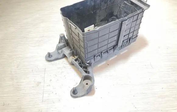 Audi A3 S3 A3 Sportback 8P Battery box tray 1K0915333B