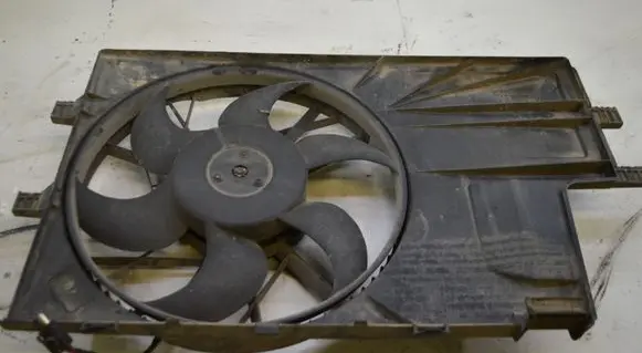 Mercedes-Benz A W168 Electric radiator cooling fan A1685050155