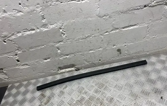 BMW Z4 E89 Engine compartment rubber 7191515
