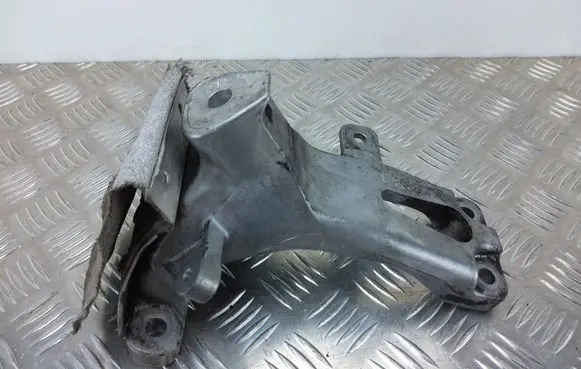 Audi A5 8T 8F Engine mounting bracket 8K0199308