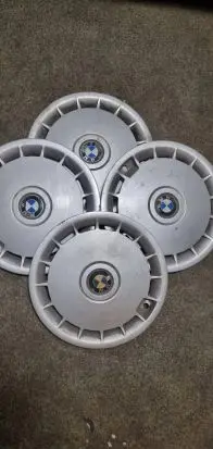 BMW 5 E34 R15 wheel hub/cap/trim 1129843