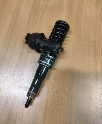 Audi A3 S3 8L Fuel injector 038130073ag