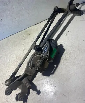 KIA Sorento Front wiper linkage and motor 981003E100 035247430