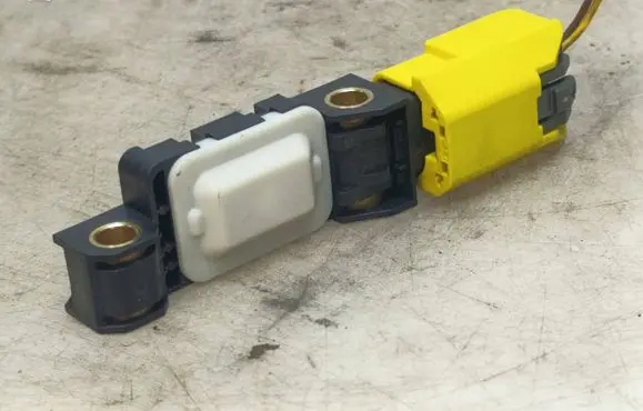 Volkswagen Touareg I Airbag deployment crash/impact sensor 4B0959643E 201949 190905