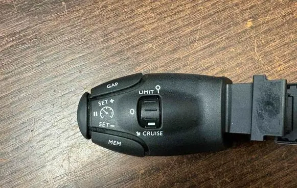 Toyota Proace Cruise control switch 98095330ZD