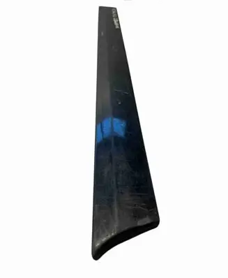 Rear fender molding trim
