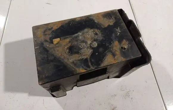 Honda Civic Battery box tray cover/lid 