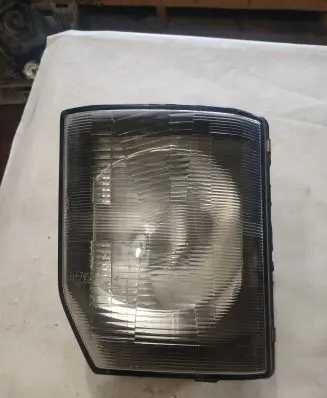 Mitsubishi Pajero Headlight/headlamp