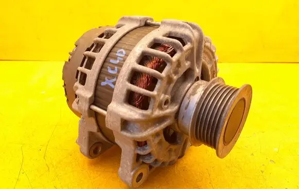 Volvo XC40 Generator/alternator 31489212
