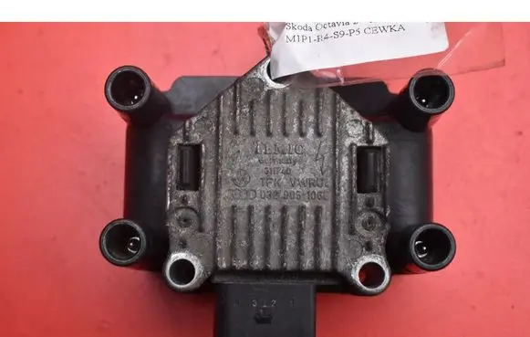 Skoda Octavia Mk2 (1Z) High voltage ignition coil 032905106B