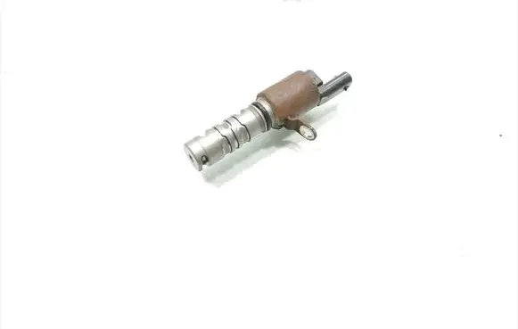 Volkswagen Polo V 6R Camshaft vanos timing valve 04E906455D