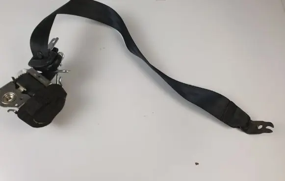 Ford S-MAX Third row seat belt A611B68A
