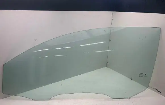 Volvo C30 Front door window/glass (coupe) 