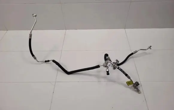 Air conditioning (A/C) pipe/hose