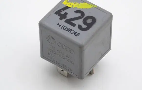 Volkswagen Golf IV Other relay 1J0906381