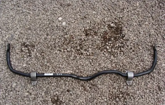 Volkswagen Tiguan Front anti-roll bar/sway bar 5N0