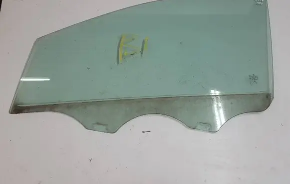 Mercedes-Benz B W246 W242 Front door vent window glass four-door 