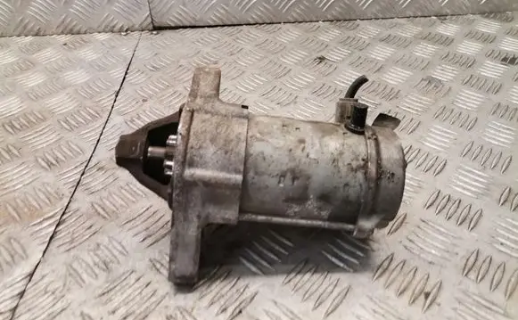 Toyota Yaris Starter motor 281000j050