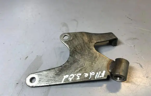Muffler mount bracket/holder