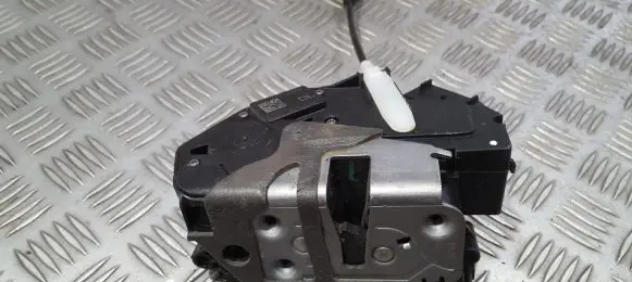 Ford Fiesta Front door lock 8A6AA21813DD 40641332209A