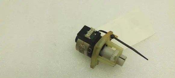 Volkswagen Touareg I Headlight level adjustment motor 8U0941295A