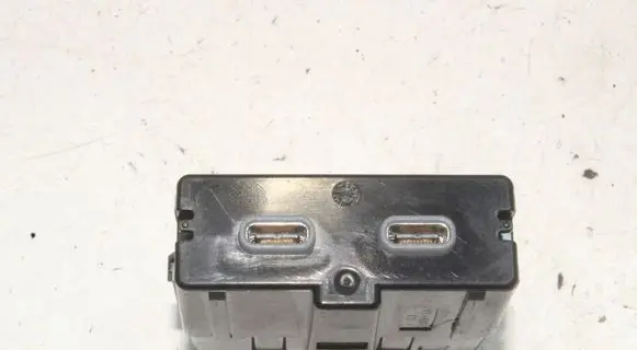Cupra Formentor USB socket connector 3G5035954A