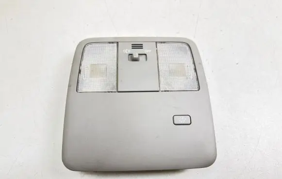 Toyota Avensis T270 Front seat light 8973220031 2710004461 04609D0879