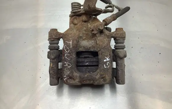Volkswagen Touran II Rear brake caliper 