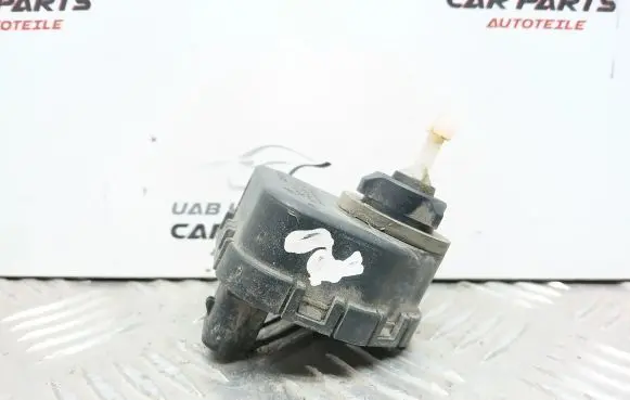 Headlight level adjustment motor