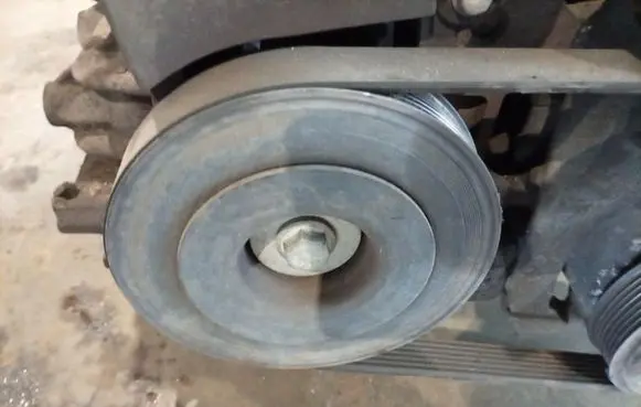 Nissan Primera Crankshaft pulley