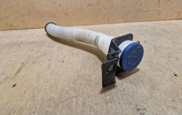 Citroen C4 I Window washer liquid tank fill tube 