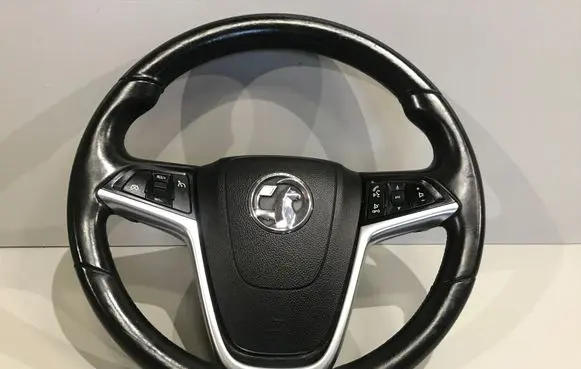 Opel Insignia A Steering wheel 2124001305