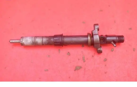 Fuel injector