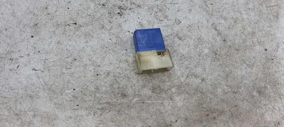 Nissan X-Trail T30 Other relay 2523079915 0407021723
