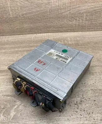 Audi A4 S4 B5 8D Engine control unit/module ECU 8D0907557B 0261203554USED