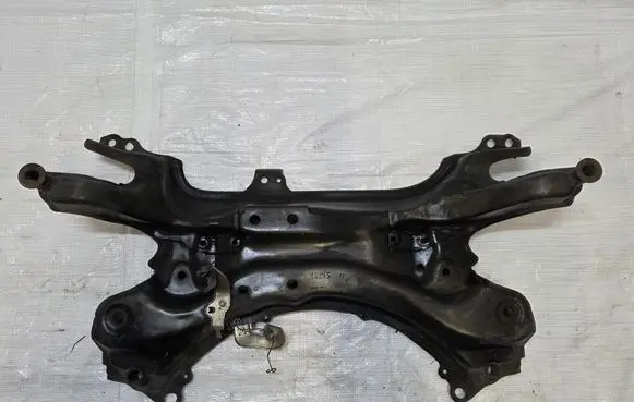 Toyota Auris E180 Front subframe