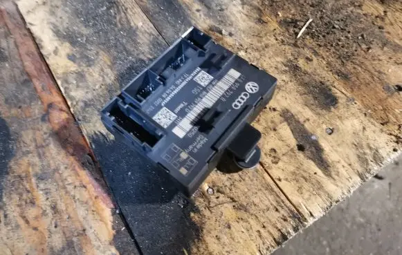 Audi Q7 4L Door control unit/module 4F0959792R